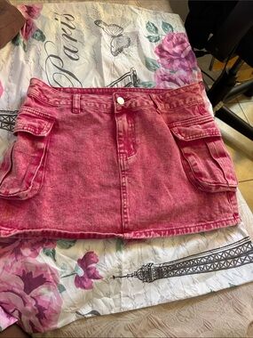 SHEIN Pink Washed Denim Mini Skirt with Cargo Pockets